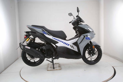 Champion 200 EFI Scooter