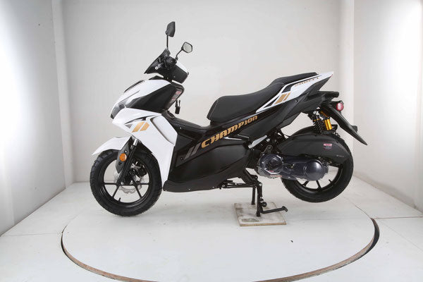 Champion 200 EFI Scooter