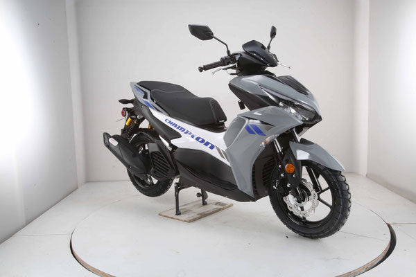 Champion 200 EFI Scooter