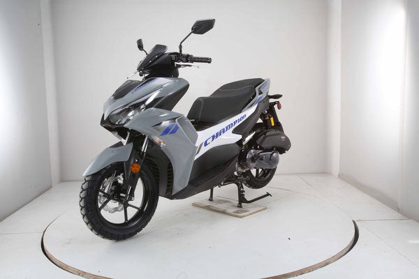 Champion 200 EFI Scooter